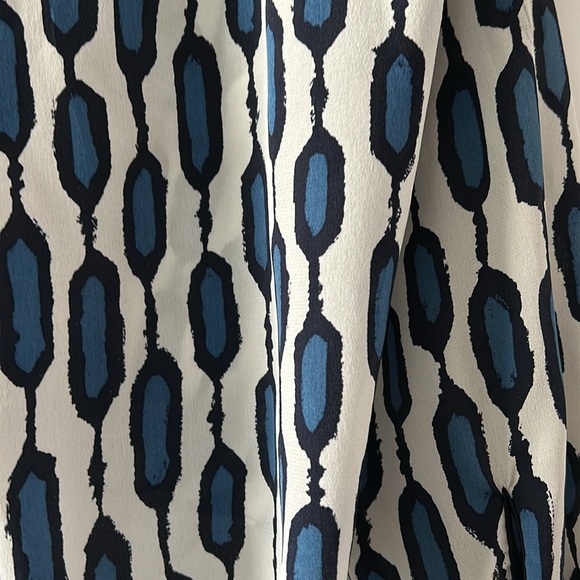 Trina Turk 100% Silk Blouse - Picture 10 of 10